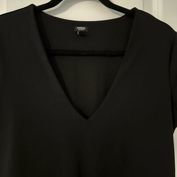 Express Black V-Neck Bodysuit - Picture 2 of 3